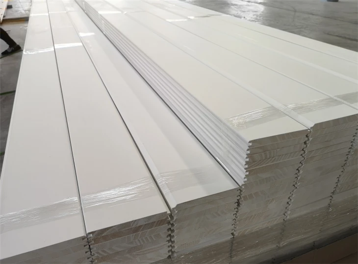 Pre-Primed FJ Pine Wood T&G Shiplap