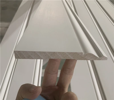 לוחות בסיס של פיתוחי עץ FJ ראשי לבן לרצפה